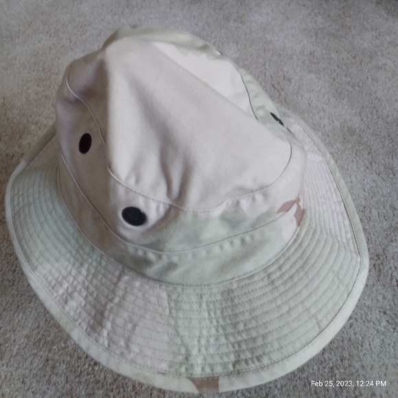 Camo hat - Picture 4 of 4